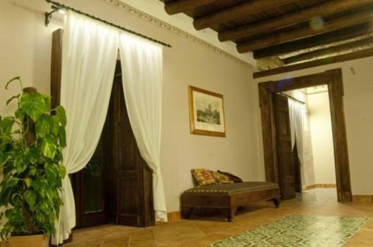 Bed and Breakfast Castello Di Casapozzano Аверса Екстер'єр фото
